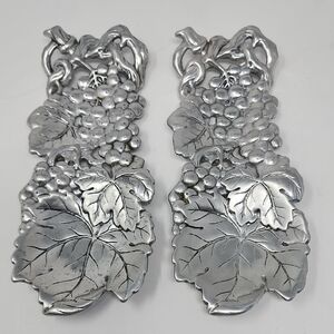 Arthur Court Grapes & Ivy Spoon Rests (2)